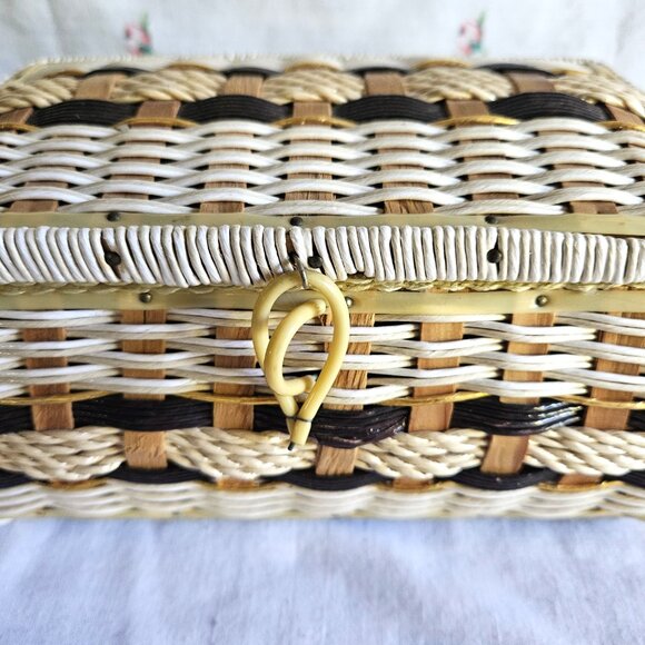 Vintage Woven Sewing Basket - Picture 2 of 12